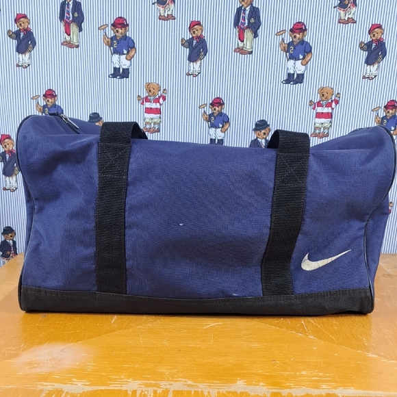 Vintage Nike swoosh spellout navy blue & black 2-handle med sz duffle gym bag - Picture 1 of 9